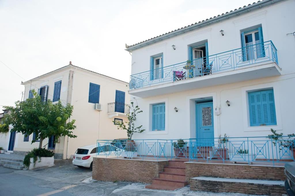 Areti'S Captain'S House With Private Terrace Galaxidi Bagian luar foto